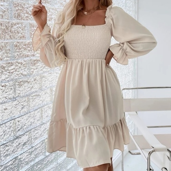 Delilah Wear Dresses & Skirts - New square neck ruffled hem dress